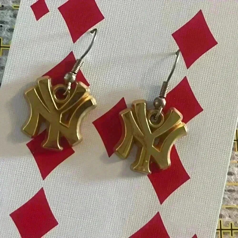 NY Yankees dangle earrings MLB baseball NYC